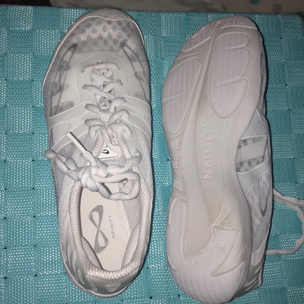 Nfinity vengeance cheer shoes